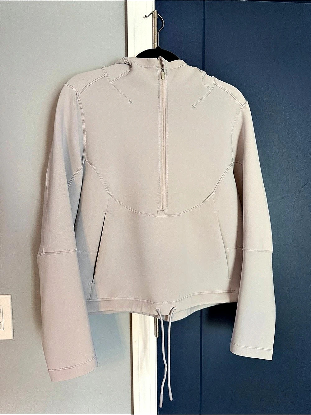 lululemon Hooded Jacket Long Sleeve Hoodie Size 12 off white womens 1/2 zip